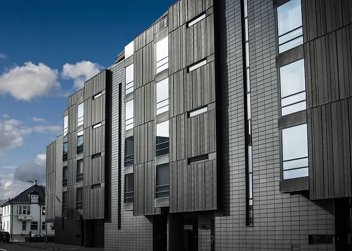 Black Pearl Apartment Hotel